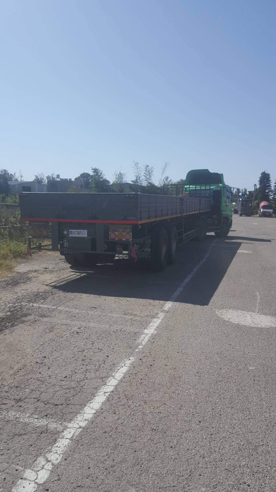 出售框式半拖車